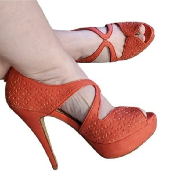 Elle Heels Pumps Stilettos Shoes PLATFORM Peep Toe Women's WOMAN'S Size 6 M - Picture 1 of 16